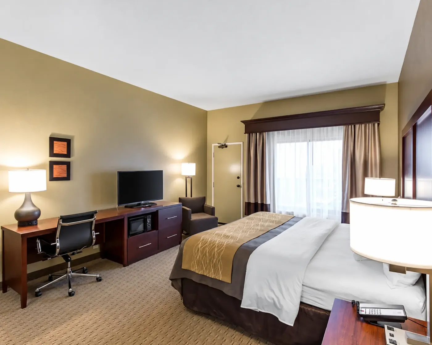 Standard King Room interior